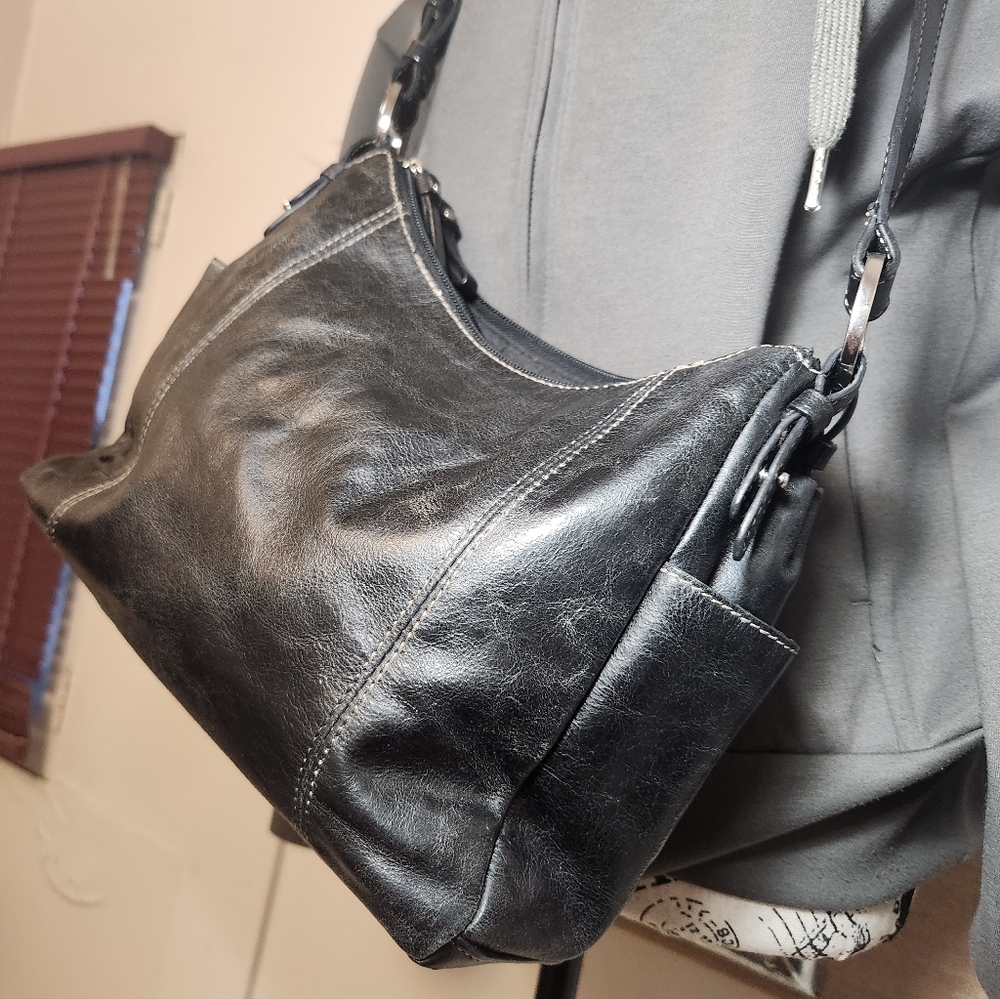 Giani Bernini Stitched Black Leather Bag Excellent Condition! - Picture 4 of 16